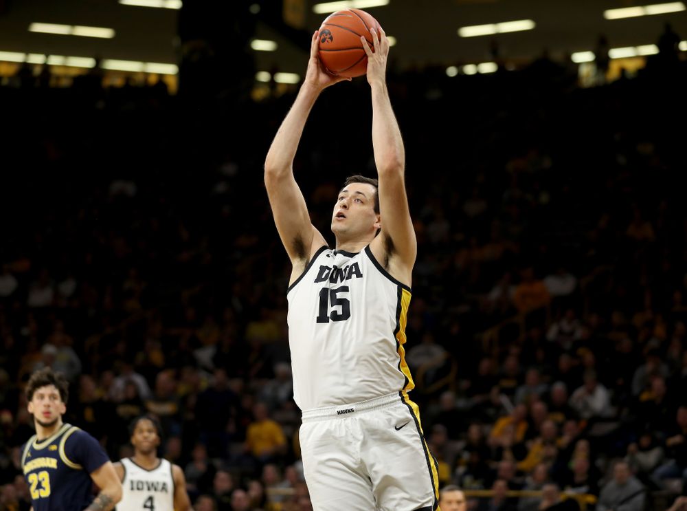 Iowa Hawkeyes forward Ryan Kriener (15) against the Michigan Wolverines Friday, January 17, 2020 at Carver-Hawkeye Arena. (Brian Ray/hawkeyesports.com)