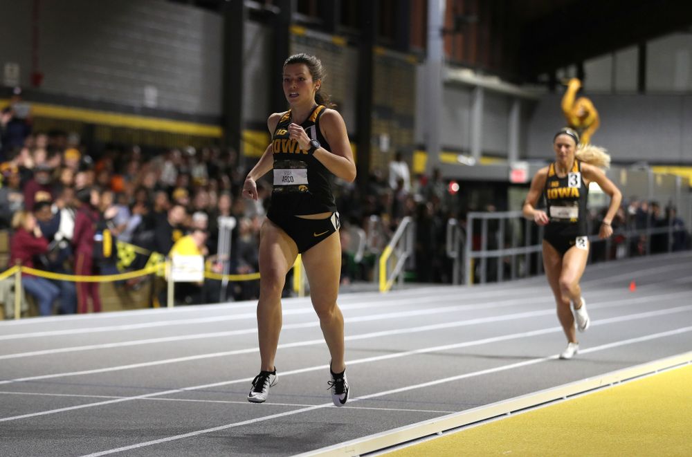 Iowa's Taylor Arco runs the 600 meter premier during the 2019 Larry Wieczorek Invitational Friday, January 18, 2019 at the Hawkeye Tennis and Recreation Center. (Brian Ray/hawkeyesports.com)