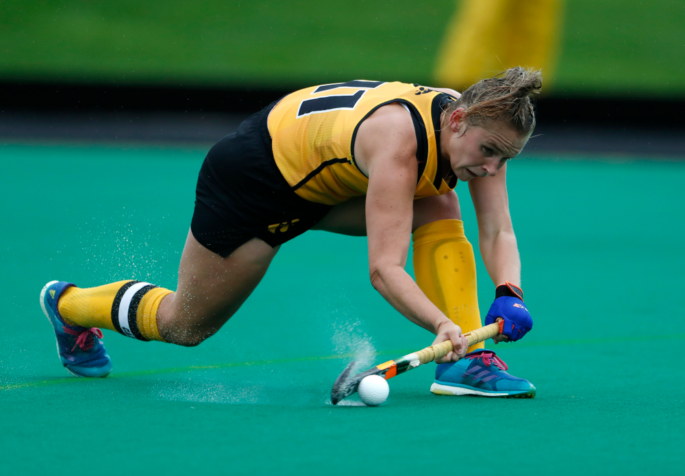 Iowa Hawkeyes Katie Birch (11) against Stanford Sunday, October 7, 2018 at Grant Field. (Brian Ray/hawkeyesports.com)