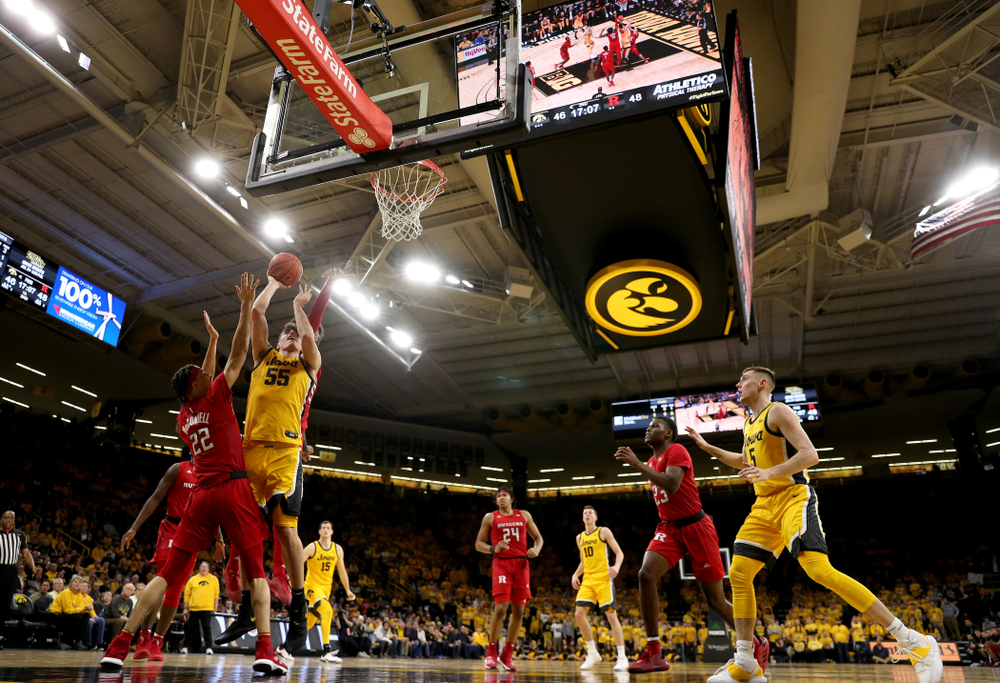 Iowa Hawkeyes forward Luka Garza (55) against the Rutgers Scarlet Knights Wednesday, January 22, 2020 at Carver-Hawkeye Arena. (Brian Ray/hawkeyesports.com)