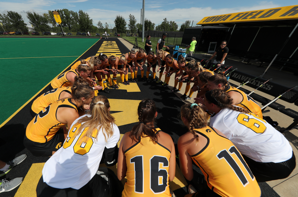 The Iowa Hawkeyes gather before an exhibition game against Northwestern Saturday, August 24, 2019 at Grant Field. (Brian Ray/hawkeyesports.com)