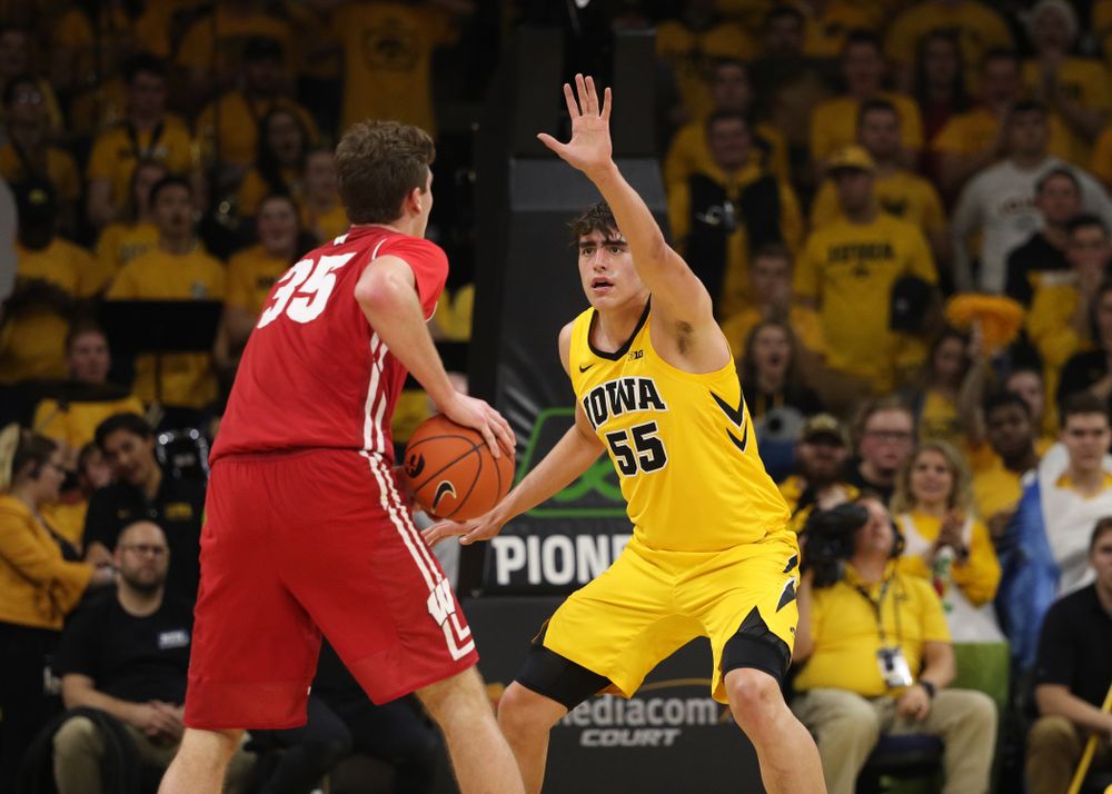 Iowa Hawkeyes forward Luka Garza (55) against the Wisconsin Badgers Friday, November 30, 2018 at Carver-Hawkeye Arena. (Brian Ray/hawkeyesports.com)