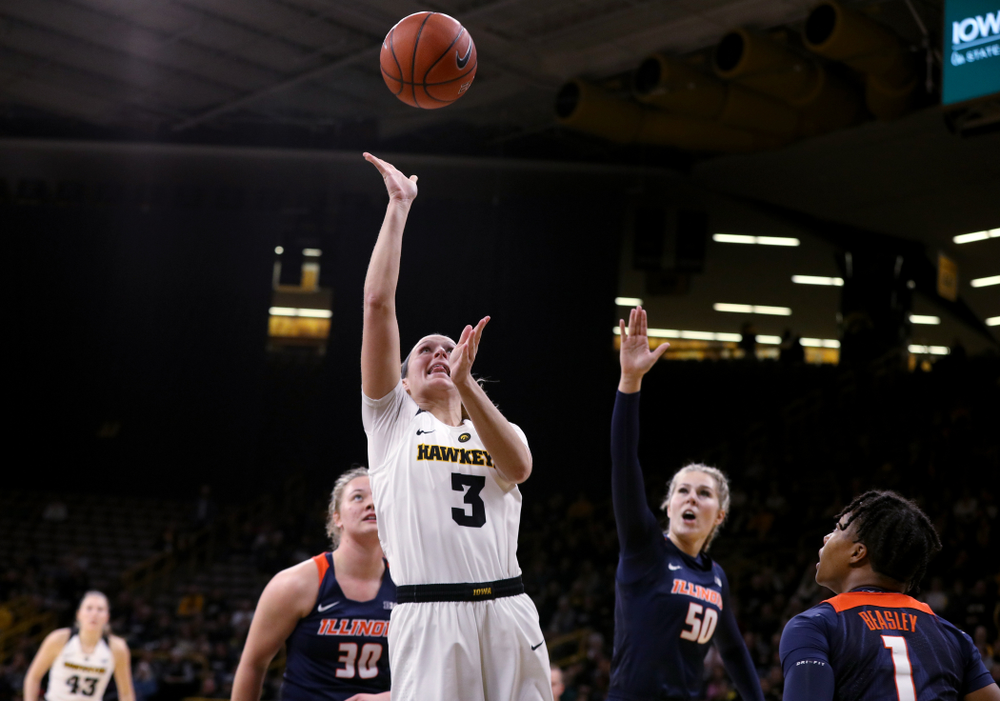 Iowa Hawkeyes guard Makenzie Meyer (3) against the Illinois Fighting Illini Thursday, February 14, 2019 at Carver-Hawkeye Arena. (Brian Ray/hawkeyesports.com)
