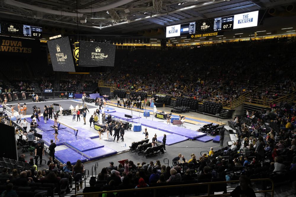 The Iowa Hawkeyes against Illinois Saturday, February 16, 2019 at Carver-Hawkeye Arena. (Brian Ray/hawkeyesports.com)