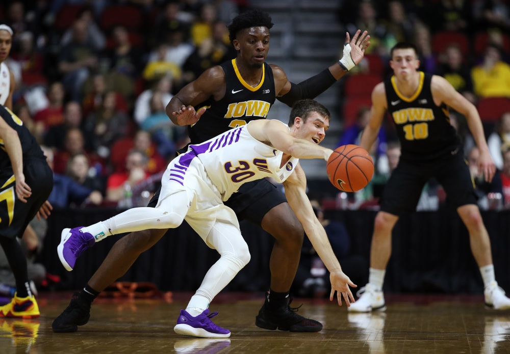 Iowa Hawkeyes forward Tyler Cook (25) against the Northern Iowa Panthers in the Hy-Vee Classic Saturday, December 15, 2018 at Wells Fargo Arena in Des Moines. (Brian Ray/hawkeyesports.com)