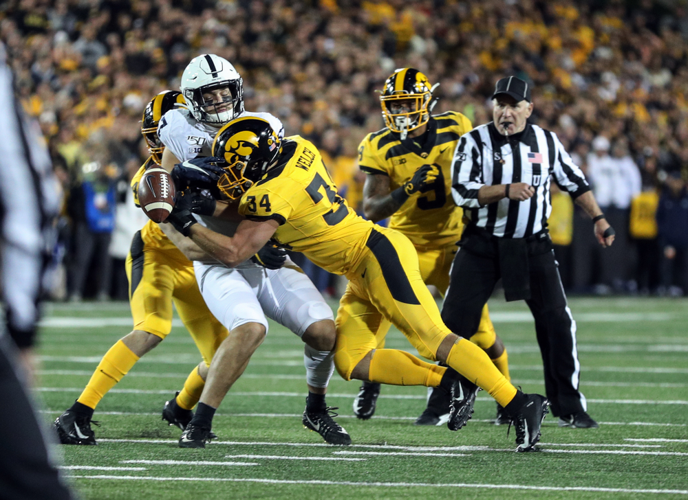 Iowa Hawkeyes linebacker Kristian Welch (34) breaks up a pass against the Penn State Nittany Lions Saturday, October 12, 2019 at Kinnick Stadium. (Brian Ray/hawkeyesports.com)