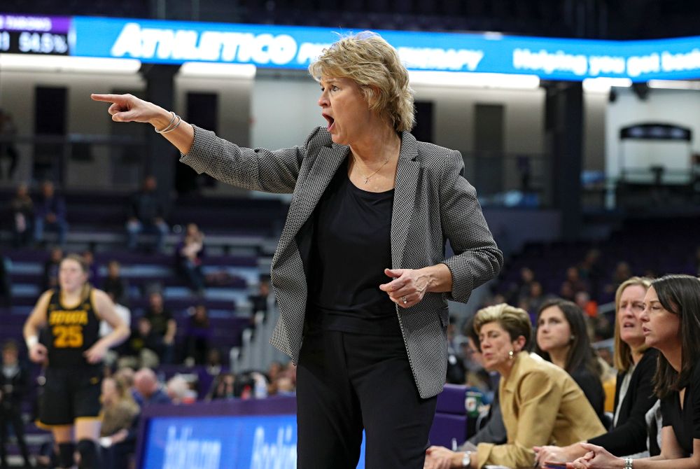 Iowa Hawkeyes head coach Lisa Bluder directs her team during the fourth quarter of their game at Welsh-Ryan Arena in Evanston, Ill. on Sunday, January 5, 2020. (Stephen Mally/hawkeyesports.com)