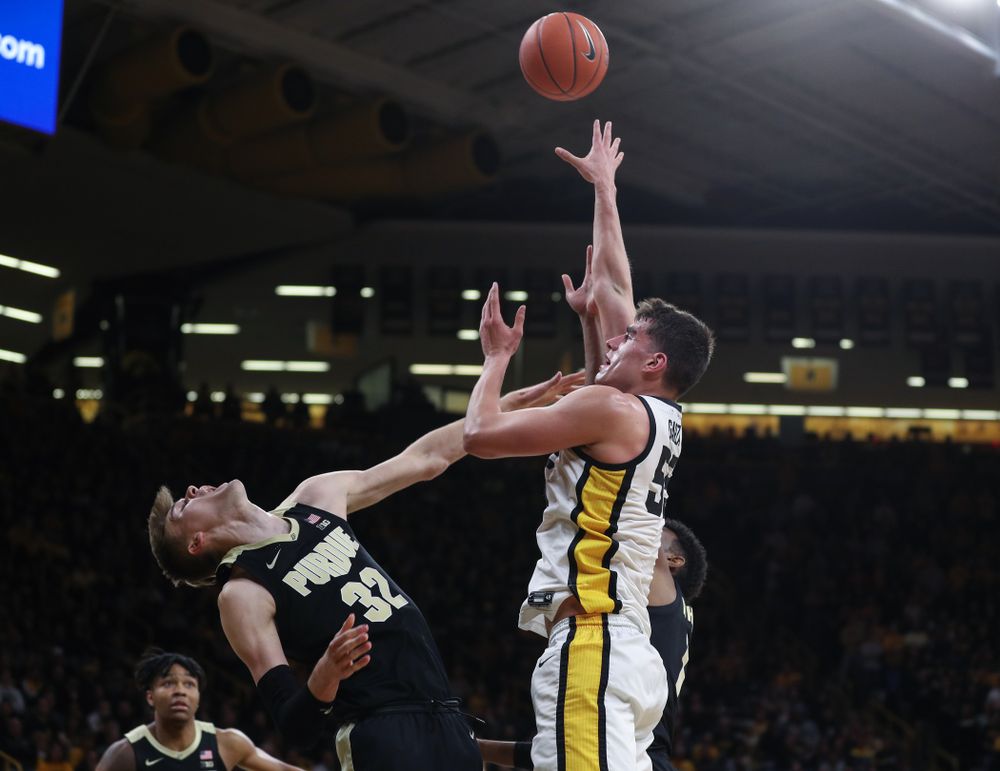 Iowa Hawkeyes forward Luka Garza (55) against the Purdue Boilermakers Tuesday, March 3, 2020 at Carver-Hawkeye Arena. (Brian Ray/hawkeyesports.com)