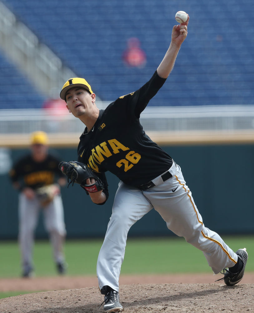Iowa Hawkeyes Adam Ketelsen (26) against the Nebraska Cornhuskers in the first round of the Big Ten Baseball Tournament Friday, May 24, 2019 at TD Ameritrade Park in Omaha, Neb. (Brian Ray/hawkeyesports.com)