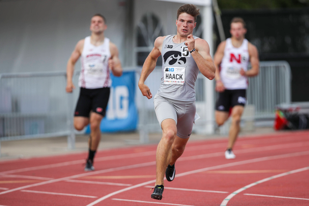 Iowa's Peyton Haack runs the men's 400-meter dash at the Big Ten Outdoor Track and Field Championships at Francis X. Cretzmeyer Track on Friday, May 10, 2019. (Lily Smith/hawkeyesports.com)