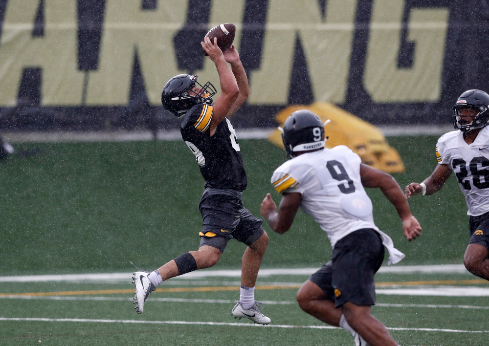 Iowa Hawkeyes wide receiver Nico Ragaini (89) during camp practice No. 15 Monday, August 20, 2018 at the Hansen Football Performance Center. (Brian Ray/hawkeyesports.com)