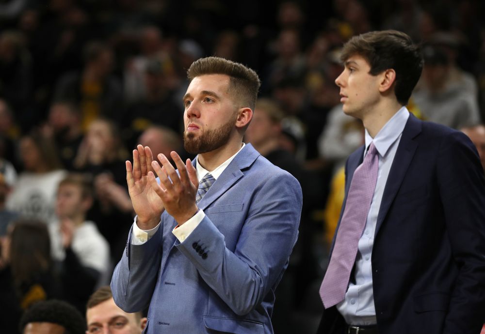 Iowa Hawkeyes guard Jordan Bohannon (3) against the Michigan Wolverines Friday, January 17, 2020 at Carver-Hawkeye Arena. (Brian Ray/hawkeyesports.com)