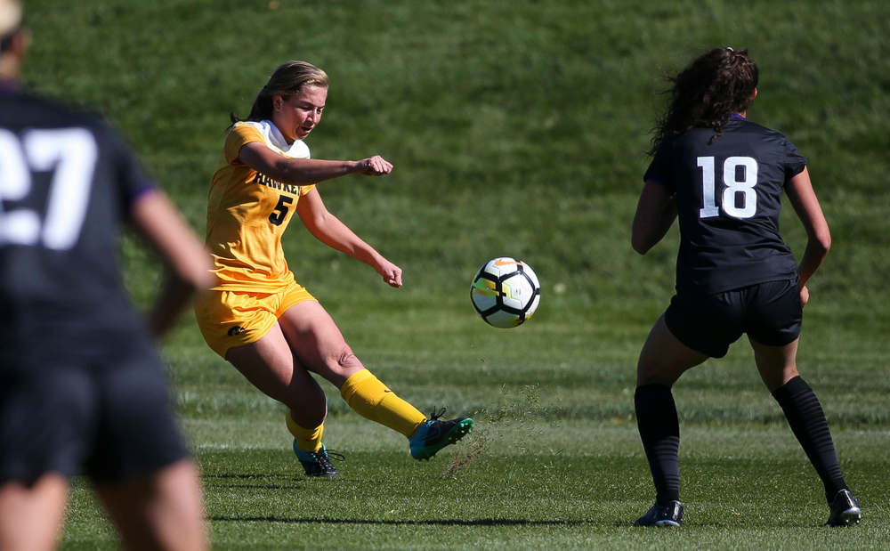 Iowa Hawkeyes defender Riley Whitaker (5) passes the ball during a game against Northwestern at the Iowa Soccer Complex on October 21, 2018. (Tork Mason/hawkeyesports.com)