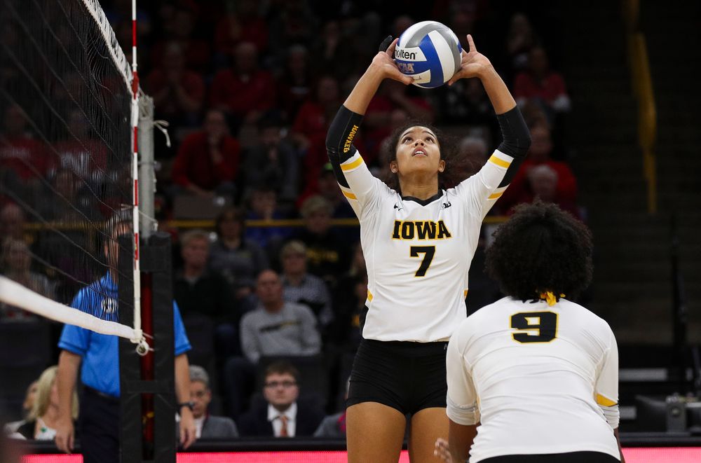 Iowa Hawkeyes setter Brie Orr (7) sets the ball during a match against Nebraska at Carver-Hawkeye Arena on November 7, 2018. (Tork Mason/hawkeyesports.com)