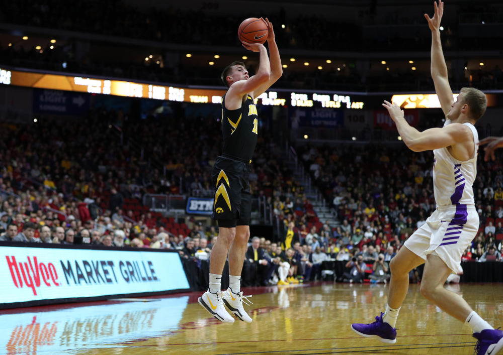 Iowa Hawkeyes guard Joe Wieskamp (10) against the Northern Iowa Panthers in the Hy-Vee Classic Saturday, December 15, 2018 at Wells Fargo Arena in Des Moines. (Brian Ray/hawkeyesports.com)