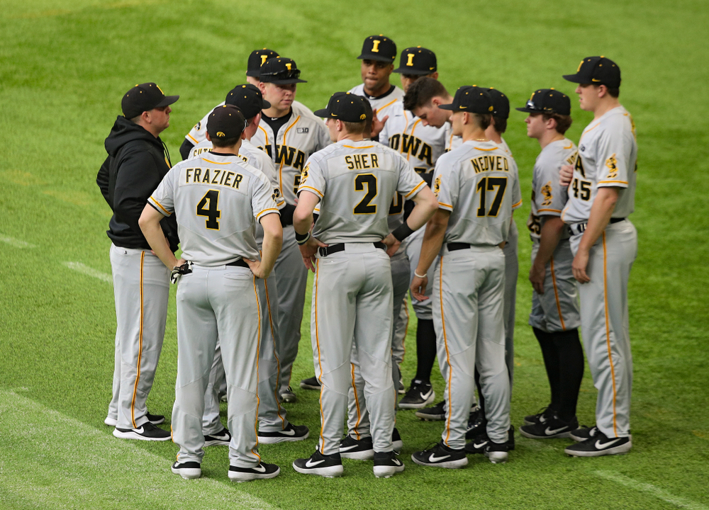 The Hawkeyes huddle before their CambriaCollegeClassic game at U.S. Bank Stadium in Minneapolis, Minn. on Friday, February 28, 2020. (Stephen Mally/hawkeyesports.com)