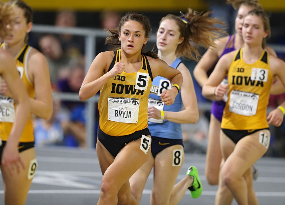 Iowa’s Ashley Bryja runs the women’s 1 mile run event at the Black and Gold Invite at the Recreation Building in Iowa City on Saturday, February 1, 2020. (Stephen Mally/hawkeyesports.com)