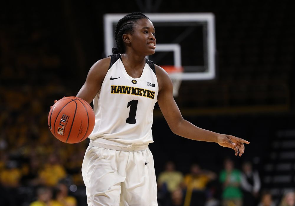 Iowa Hawkeyes guard Tomi Taiwo (1) against Dakota Wesleyan University Tuesday, November 6, 2018 at Carver-Hawkeye Arena. (Brian Ray/hawkeyesports.com)