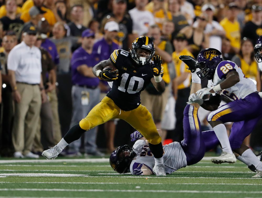 Iowa Hawkeyes running back Mekhi Sargent (10) against the Northern Iowa Panthers Saturday, September 15, 2018 at Kinnick Stadium. (Brian Ray/hawkeyesports.com)