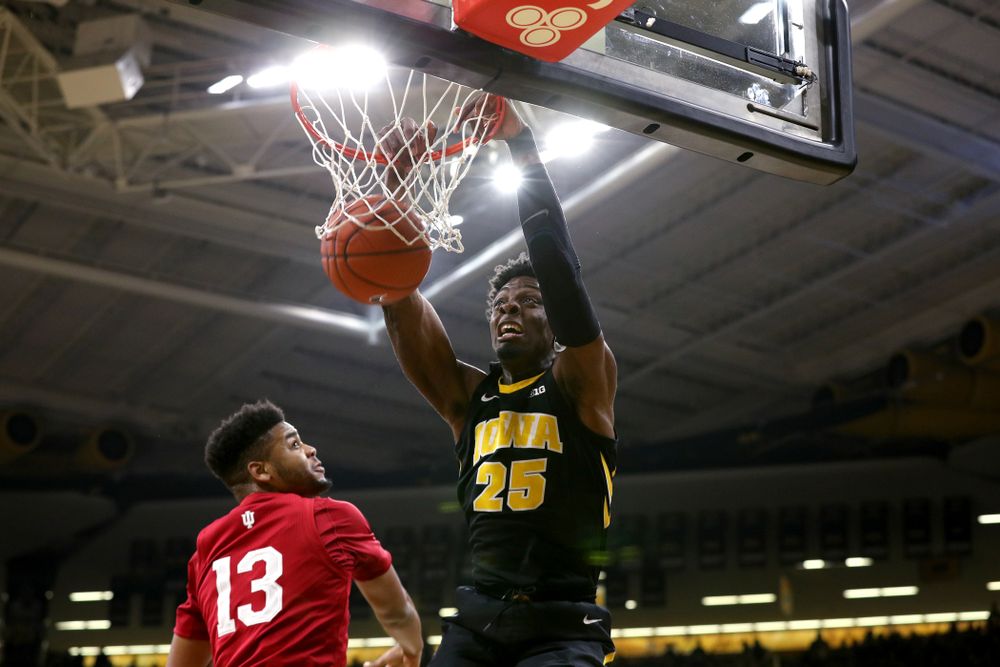 Iowa Hawkeyes forward Tyler Cook (25) dunks the ball against the Indiana Hoosiers Friday, February 22, 2019 at Carver-Hawkeye Arena. (Brian Ray/hawkeyesports.com)