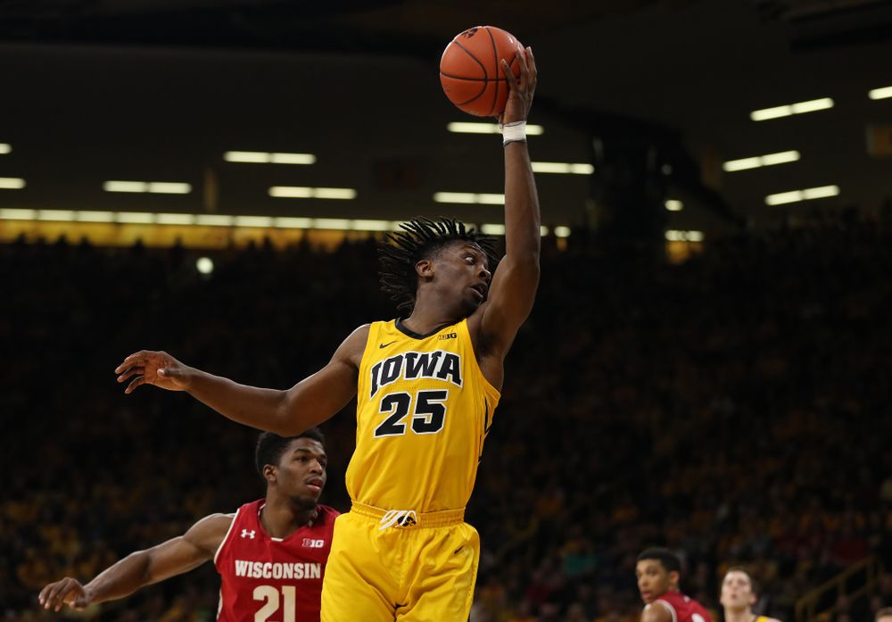 Iowa Hawkeyes forward Tyler Cook (25) against the Wisconsin Badgers Friday, November 30, 2018 at Carver-Hawkeye Arena. (Brian Ray/hawkeyesports.com)