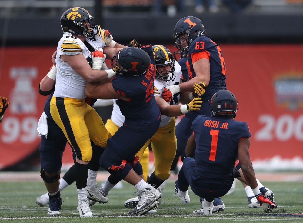 Iowa Hawkeyes defensive end Anthony Nelson (98) and defensive end Parker Hesse (40) against the Illinois Fighting Illini Saturday, November 17, 2018 at Memorial Stadium in Champaign, Ill. (Brian Ray/hawkeyesports.com)