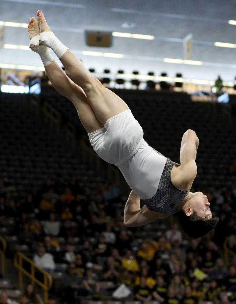 Iowa’s Bennet Huang competes on the floor against UIC and Minnesota Saturday, February 1, 2020 at Carver-Hawkeye Arena. (Brian Ray/hawkeyesports.com)