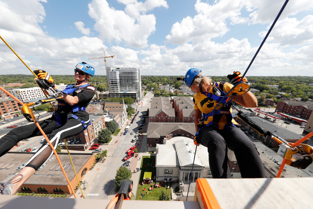 Iowa Women's Basketball head coach Lisa Bluder goes Over The Edge to benefit Ronald McDonald House Charities of Eastern Iowa and Western Illinois Friday, September 14, 2018 in downtown Iowa City.(Brian Ray/hawkeyesports.com)