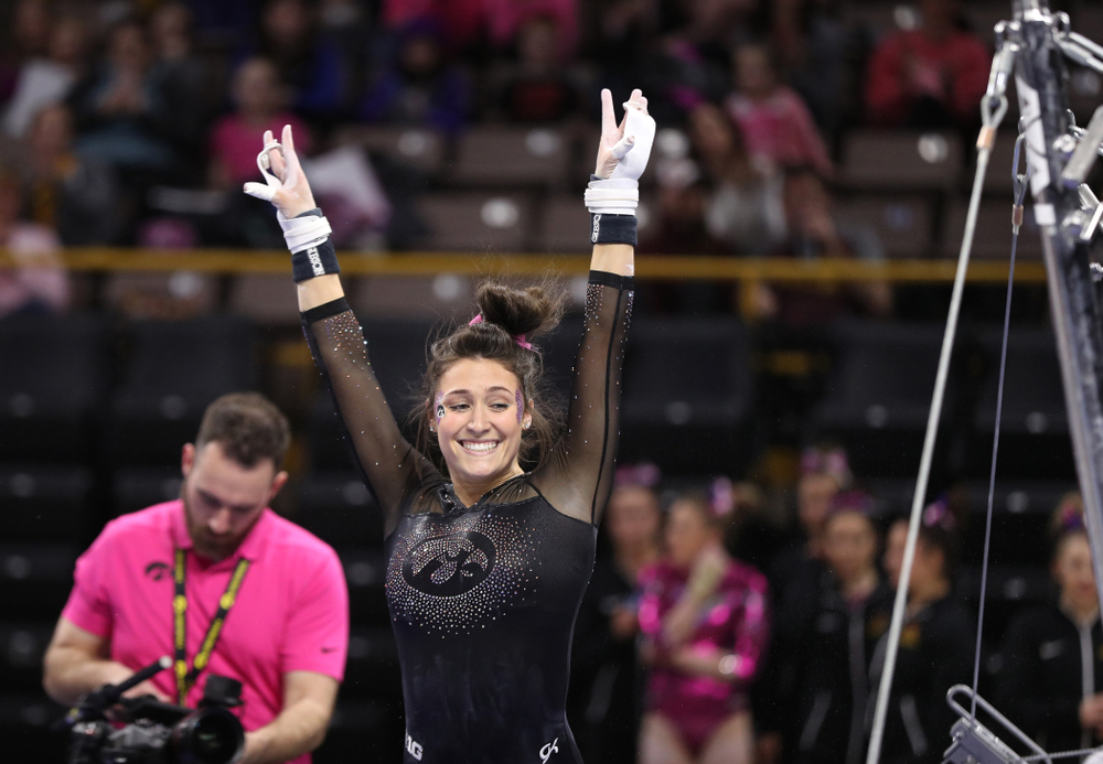 Iowa's Jax Krantz competes on the bars during their meet against the Minnesota Golden Gophers Saturday, January 19, 2019 at Carver-Hawkeye Arena. (Brian Ray/hawkeyesports.com)