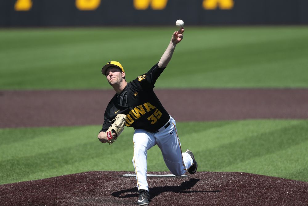 Iowa Hawkeyes Cam Baumann (35) delivers the ball to the plate during game two against UC Irvine Saturday, May 4, 2019 at Duane Banks Field. (Brian Ray/hawkeyesports.com)