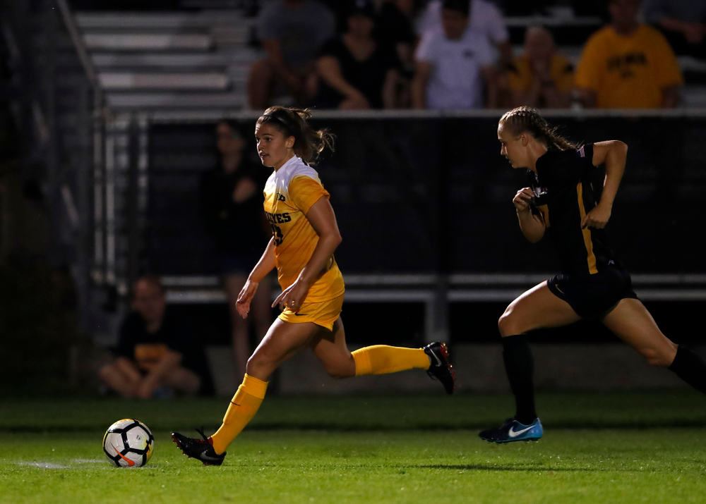 Iowa Hawkeyes Riley Burns (33) against the Missouri Tigers Friday, August 17, 2018 at the Iowa Soccer Complex. (Brian Ray/hawkeyesports.com)