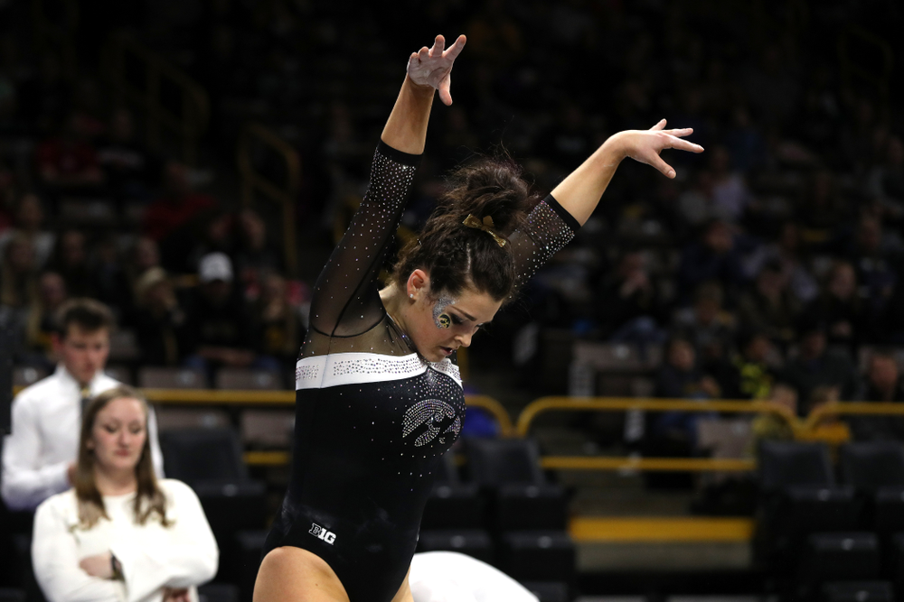 Iowa's Erin Castle competes on the floor against the Rutgers Scarlet Knights Saturday, January 26, 2019 at Carver-Hawkeye Arena. (Brian Ray/hawkeyesports.com)