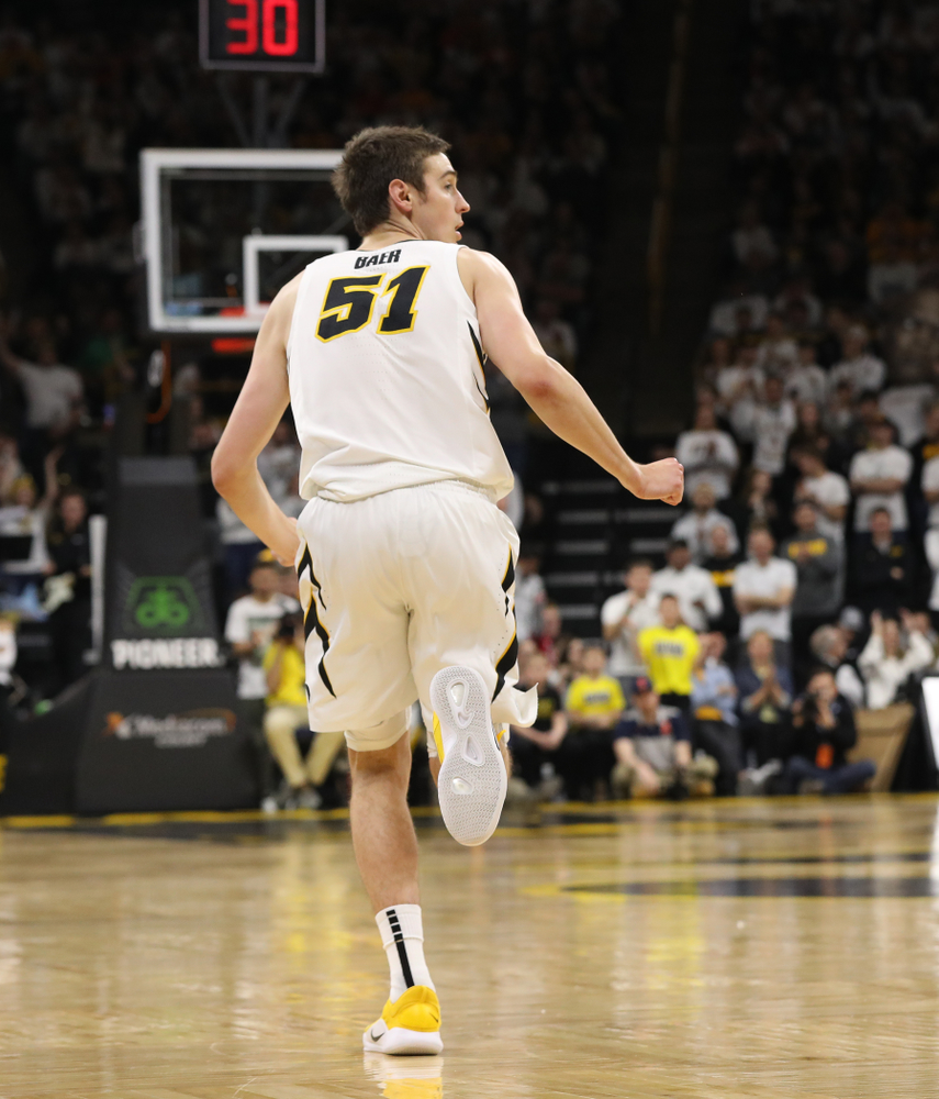 Iowa Hawkeyes forward Nicholas Baer (51) against the Illinois Fighting Illini Sunday, January 20, 2019 at Carver-Hawkeye Arena. (Brian Ray/hawkeyesports.com)