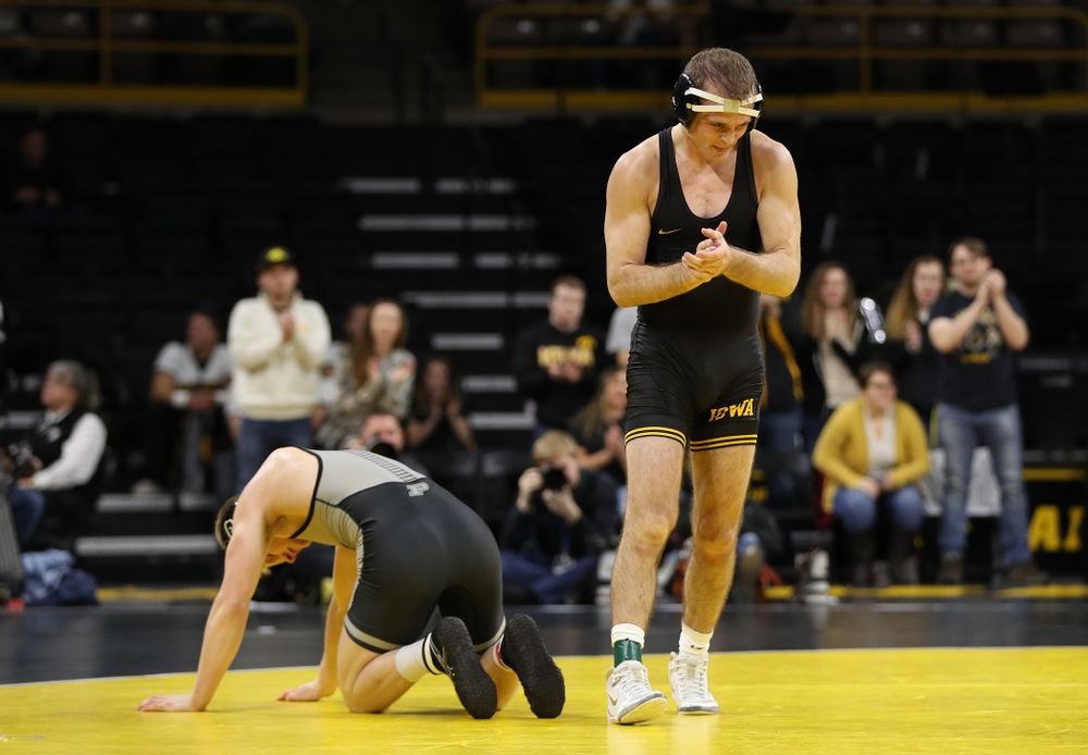 Iowa's Carter Happel wrestles Purdue's Parker Filius at 149 pounds Saturday, November 24, 2018 at Carver-Hawkeye Arena. (Brian Ray/hawkeyesports.com)
