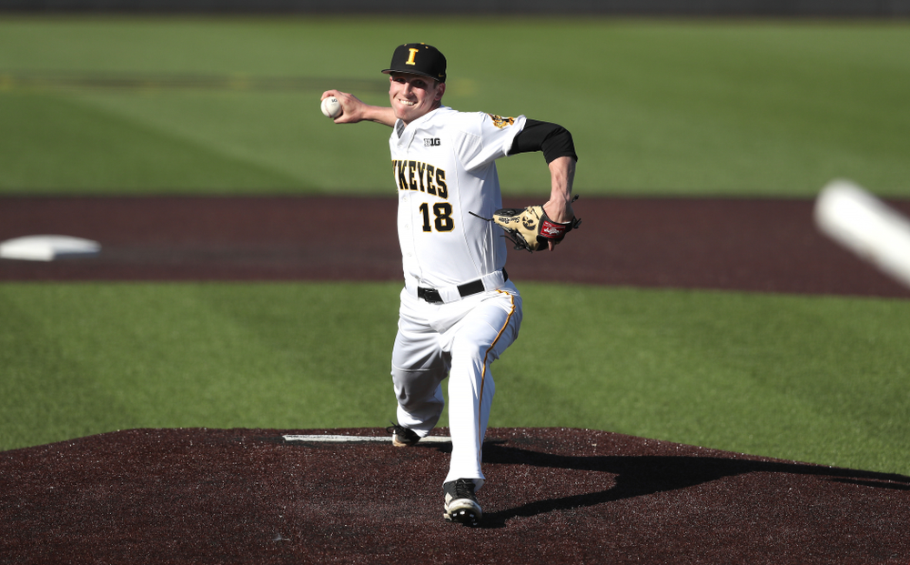 Iowa Hawkeyes Shane Ritter (18) against the Nebraska Cornhuskers Saturday, April 20, 2019 at Duane Banks Field. (Brian Ray/hawkeyesports.com)