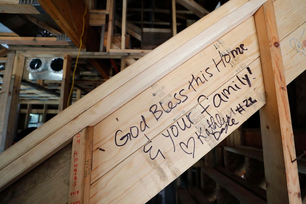 The Iowa Hawkeyes work on the Habitat for Humanity Women's Build Wednesday, September 26, 2018 in Iowa City. (Brian Ray/hawkeyesports.com)