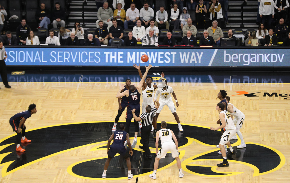 Iowa Hawkeyes forward Tyler Cook (25) against the Illinois Fighting Illini Sunday, January 20, 2019 at Carver-Hawkeye Arena. (Brian Ray/hawkeyesports.com)