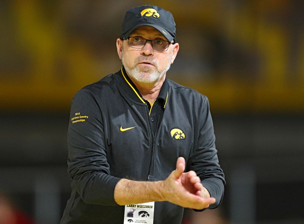 Iowa associate head coach Randy Hasenbank urges on his runners during the women’s 3000 meter run event during the Larry Wieczorek Invitational at the Recreation Building in Iowa City on Friday, January 17, 2020. (Stephen Mally/hawkeyesports.com)