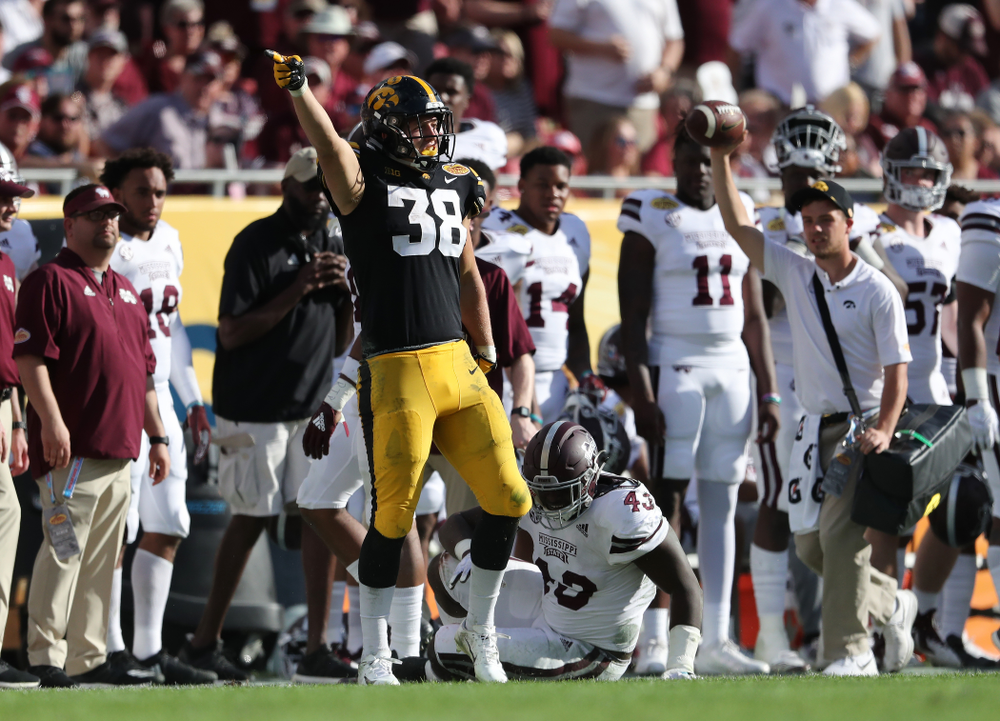 Iowa Hawkeyes tight end T.J. Hockenson (38) during their Outback Bowl Tuesday, January 1, 2019 at Raymond James Stadium in Tampa, FL. (Brian Ray/hawkeyesports.com)