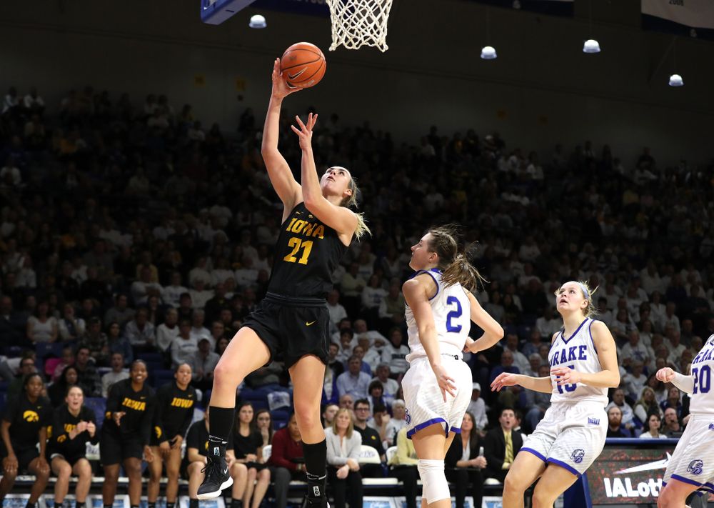 Iowa Hawkeyes forward Hannah Stewart (21) against the Drake Bulldogs Friday, December 21, 2018 at the Knapp Center in Des Moines. (Brian Ray/hawkeyesports.com)