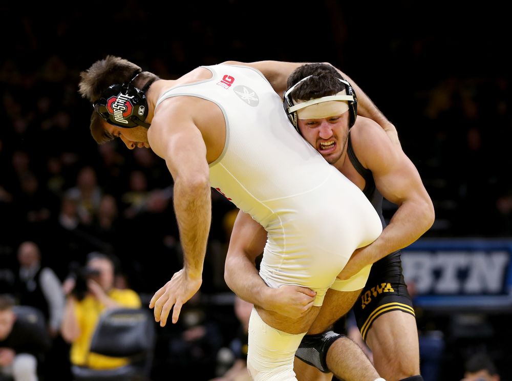 Iowa’s Michael Kemerer wrestles Ohio State’s Kaleb Romero at 174 pounds Friday, January 24, 2020 at Carver-Hawkeye Arena. Kemerer won the match 7-1. (Brian Ray/hawkeyesports.com)