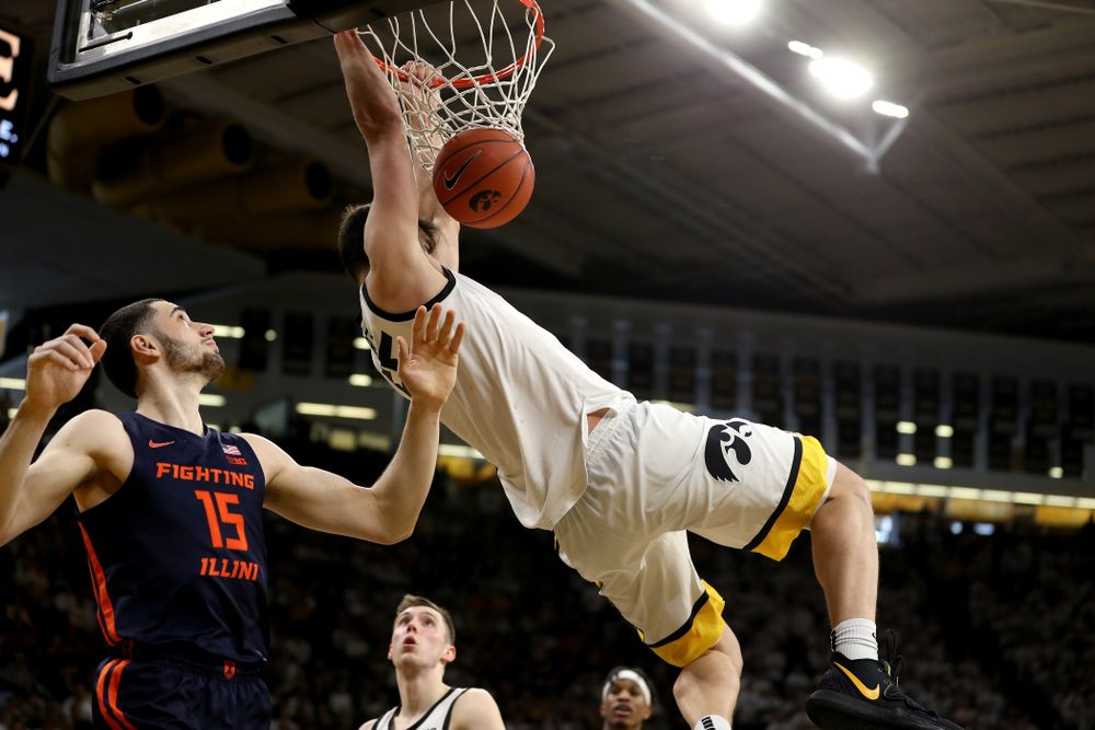 Iowa Hawkeyes forward Luka Garza (55) against the Illinois Fighting Illini Sunday, February 2, 2020 at Carver-Hawkeye Arena. (Brian Ray/hawkeyesports.com)