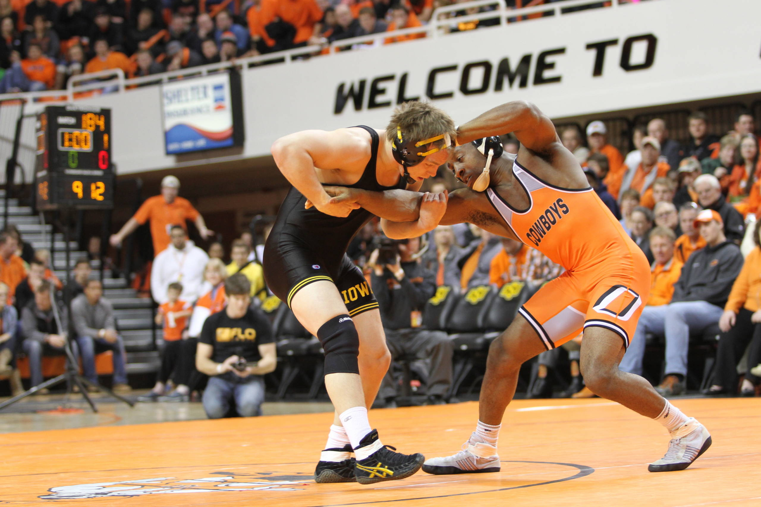 oklahoma state wrestling shoes