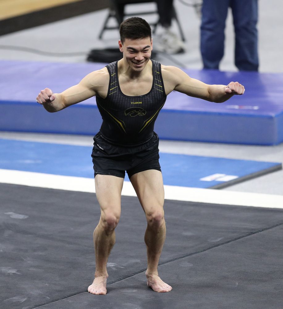 Iowa's Brandon Wong competes on the floor against Oklahoma Saturday, February 9, 2019 at Carver-Hawkeye Arena. (Brian Ray/hawkeyesports.com)