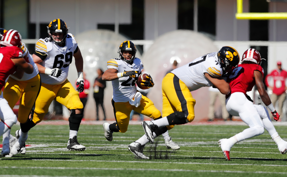Iowa Hawkeyes running back Toren Young (28) against the Indiana Hoosiers Saturday, October 13, 2018 at Memorial Stadium, in Bloomington, Ind. (Brian Ray/hawkeyesports.com)