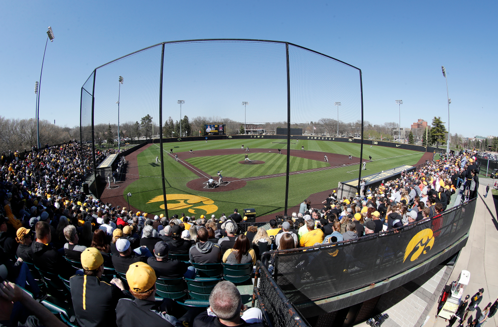 Fans watch as the Iowa Hawkeyes face off against Michigan in front of a standing room only crowd Saturday, April 28, 2018 at Duane Banks Field (Brian Ray/hawkeyesports.com)