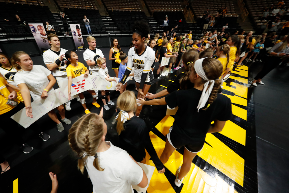 Iowa Hawkeyes middle blocker Amiya Jones (9) against Eastern Illinois Sunday, September 9, 2018 at Carver-Hawkeye Arena. (Brian Ray/hawkeyesports.com)