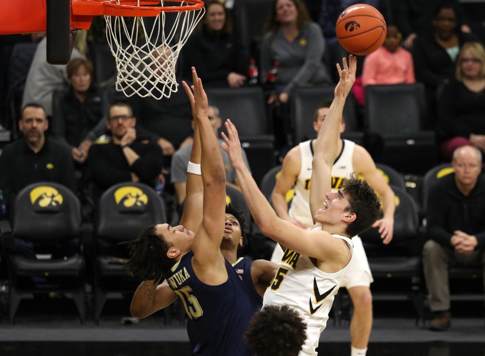 Iowa Hawkeyes forward Luka Garza (55) against the Pitt Panthers Tuesday, November 27, 2018 at Carver-Hawkeye Arena. (Brian Ray/hawkeyesports.com)
