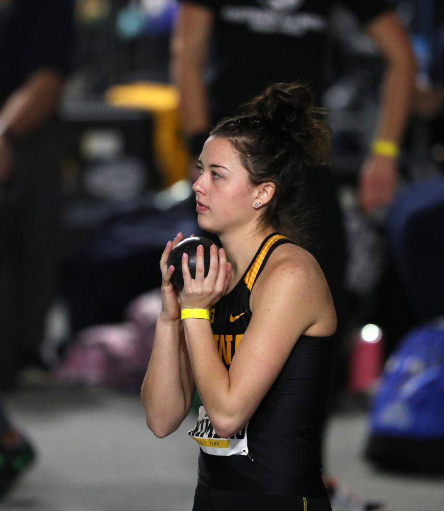 Iowa's Jenny Kimbro competes in the Shot Put during the Black and Gold Premier meet Saturday, January 26, 2019 at the Recreation Building. (Brian Ray/hawkeyesports.com)