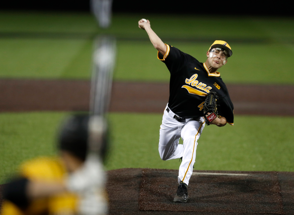 Iowa Hawkeyes pitcher Grant Leonard (43) against Milwaukee Wednesday, April 25, 2018 at Duane Banks Field. (Brian Ray/hawkeyesports.com)